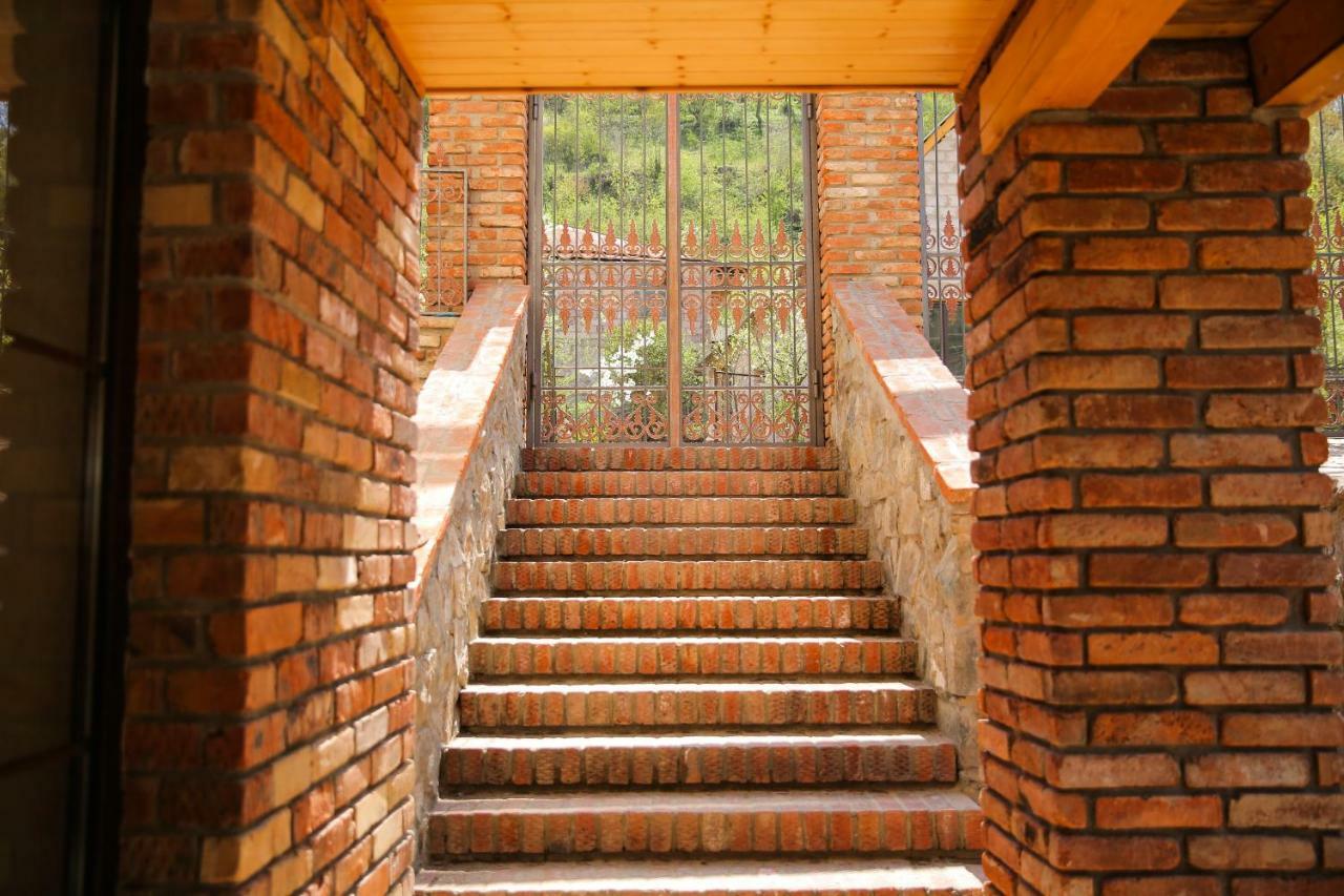 Chalet Dilijan Hotel & Restauarant Экстерьер фото